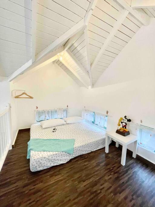 Sea Kecil Tiny House Near Jetty Of Kuala Besut Villa Kampong Nail Bagian luar foto