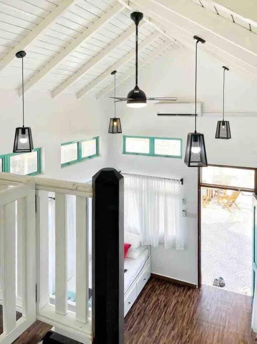 Sea Kecil Tiny House Near Jetty Of Kuala Besut Villa Kampong Nail Bagian luar foto
